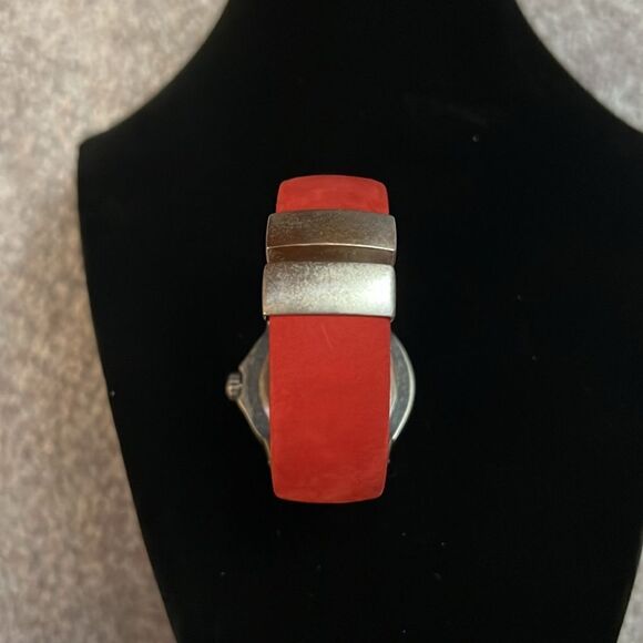 Vintage Coldwater Creek Red Suede Cuff Watch - Picture 6 of 6